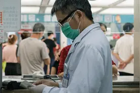 中国互联网医院各参与者的分析图片