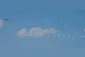 “西部·联合-2021”演习回眸丨空降作战群：铁甲飞虎从天降图片