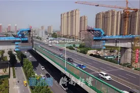 黄台联络线跨工业北路高架距合龙仅有“咫尺之遥”图片