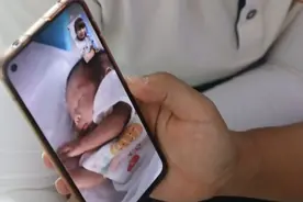 18岁残疾妈妈产子后，孩子父亲消失！无助母子在黑龙江感受到了家的温暖……图片