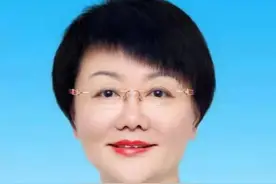 鄂尔多斯市人大常委会任免决定图片