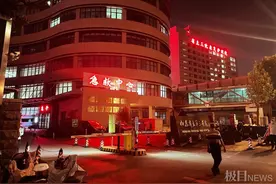 济南一出租车司机与医院保安发生冲突，开车撞倒对方致死图片