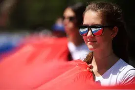 俄罗斯最新民调：八成受访者支持建立“共青团”图片