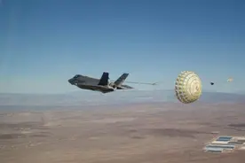 花4亿预算改飞机：F-35缘何为外国客户加装减速伞？图片