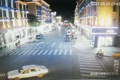 0.1秒！义乌男子奋力拽回7岁女童，自己被车撞飞……图片