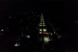 村民劳作从夜晚开始！江苏这个淘宝村“晚睡族”一年卖近万吨水晶图片