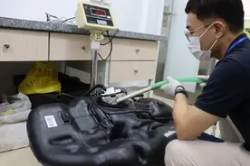 45L油箱加了52L油？佛山市监人员来实测图片