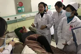 产科医生殷文俏的果洛情怀图片
