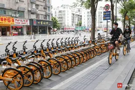 深圳龙华共享单车定点停放启动 市民点赞：易用好还图片