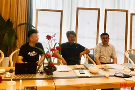 品读龙小龙：新工业题材诗歌的“追光者”图片
