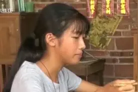 感动！18岁女孩欲带91岁奶奶上大学 各界纷纷伸出援手图片