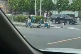 广东河源JK少女躺斑马线拍照行为实在太危险 网友：请勿模仿图片