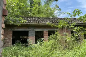 住建安全在行动⑱｜泸州这座遗弃小学“烂”在山坡上，应该如何整改？图片