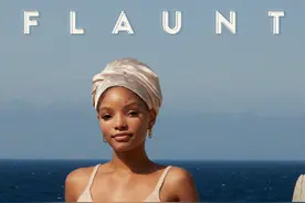 真人版《小美人鱼》哈莉·贝利 海滩写真笑容自信图片