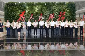 这个节日，王晖书记陪你们一起过图片