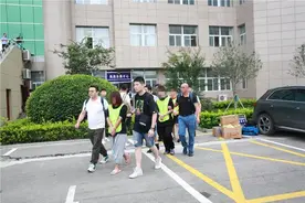 呼死你、软暴力、PS裸照……86人网贷诈骗团伙被上海警方“一锅端”图片