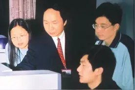 用爱国心打造“中国芯”（庆祝中国共产党成立100周年·侨胞说·祖国在我心中（14））图片