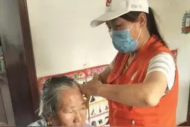 道德模范│魏扣珍：哪里需要 就出现在哪里图片