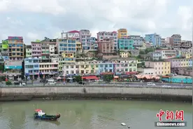 探访浙江温州“七彩渔村”多彩房屋如童话世界图片