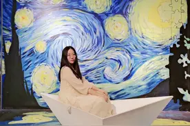 多才多艺多智慧，她的青春熠熠发光图片