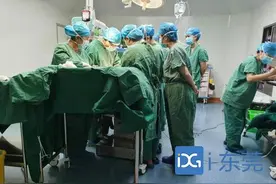 莞铜情深①|铜仁38岁孕妇子宫破裂大出血，东莞医生主刀抢救图片