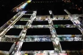 套圈摊主也能成“网红”环联夜市火爆点燃济南“夜经济”图片