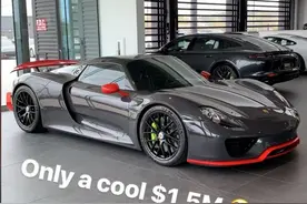 PJ-塔克更新社媒晒豪车：这个美人儿只要150万刀图片