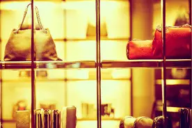 探秘“中古店”：二手奢侈品也开始内卷了，你的钱包被收割了吗？图片