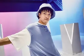 重回《这！就是街舞》舞台，“大神”叶音点评王一博舞技：他进步非常快，理解能力特别好图片