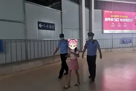 “你不知道那摩托有多帅！”广东12岁双胞胎姐妹想买摩托，竟跑来湖南打工图片
