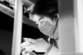 网络调查：超七成网友机不离手，“手机病”你中了哪几条？图片