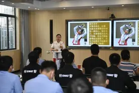 你想看的“奥运冠军”PK“公安特警”，这次真的来了图片