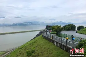 三峡大坝旅游区恢复对外开放图片