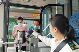 济南实现市民乘公交刷卡系统自动核验“健康码”图片