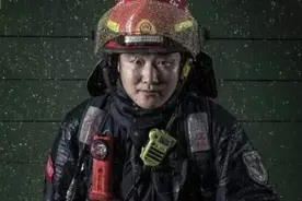 披荆斩棘的哥哥｜30米高空生死营救“戴队行动”从未退缩一步图片