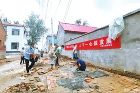 探访浚县灾后重建 自救自建铆足劲儿 排水备耕下季粮图片