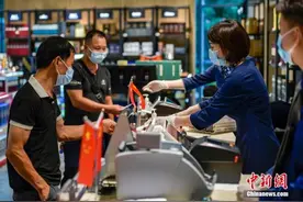 商务部：提升传统消费能级 加快培育新型消费图片