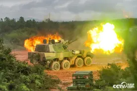 炮兵实弹射击：检验复杂战场环境极限条件下远程打击能力图片