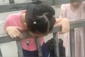 环卫工救女孩脱险反被指责，莫让好人寒了心 | 新京报快评图片