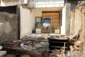 石家庄：搭建了30多年的违建小院被拆除了图片