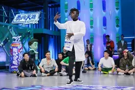 看外国人来中国跳街舞，平视是最佳视角图片