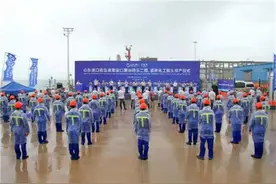 山东港口青岛港董家口港区再添两座大码头图片