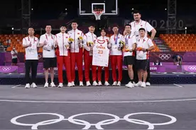 中国三人女篮队举行线上见面会，杨舒予透露心中“篮球偶像”图片