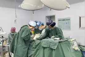 宝山医护妙手仁心，为云南姑娘“拆除”体内“定时炸弹”图片