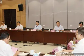 蓝天立到南宁教育园区调研图片