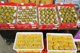 爱吃猕猴桃吗？今年量价齐增，想吃现采现卖的好果，就是现在图片