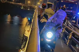 男子欲从近60米高大桥跳水轻生，长沙四警联动救援图片