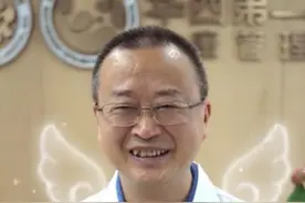 华西妇科男专家：“我本来就是学医的”戳开抢福利图片