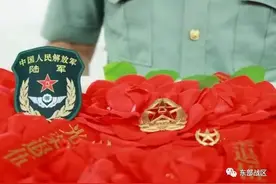 @服役期满老兵，您乘坐的“军旅号”列车即将到站……图片