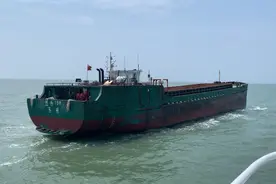 这是什么情况？浙闽交界海域，一艘船发出了两个截然不同的信号图片